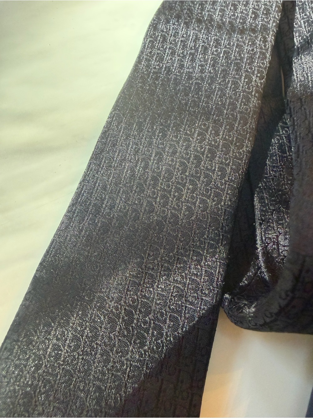 Men Bags Subcategory Identification - Picture 2 of 3